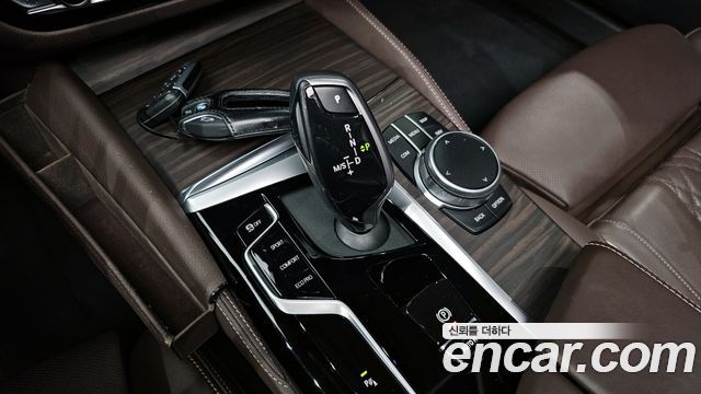 BMW 5-Series 530i Luxury