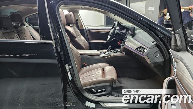 BMW 5-Series 530i Luxury