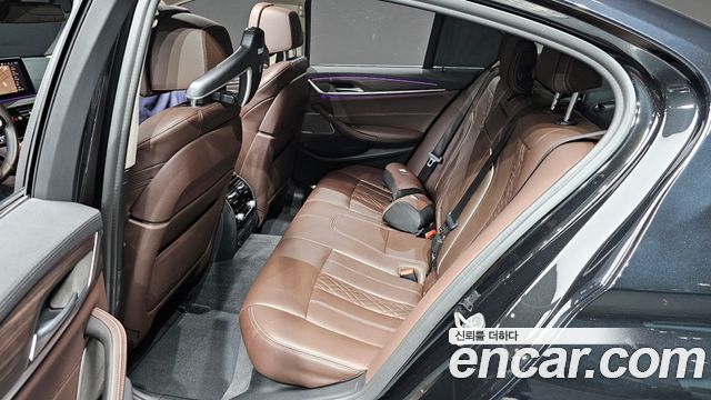 BMW 5-Series 530i Luxury