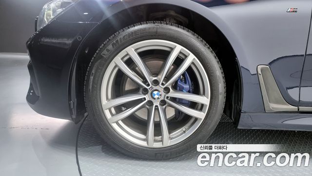 BMW 7-Series 740d xDrive M Sport