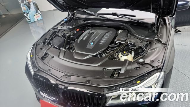 BMW 7-Series 740d xDrive M Sport