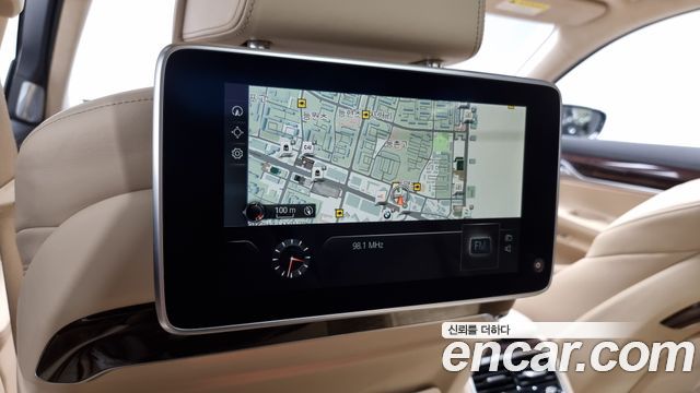 BMW 7-Series 750Li xDrive Luxury