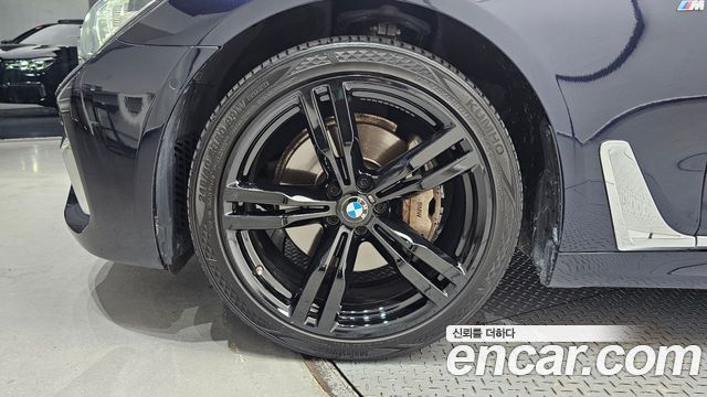 BMW 7-Series 740Li xDrive M Sport Package