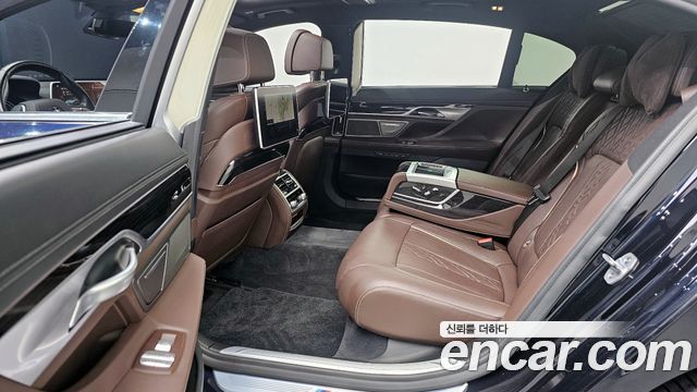 BMW 7-Series 740Li xDrive M Sport Package