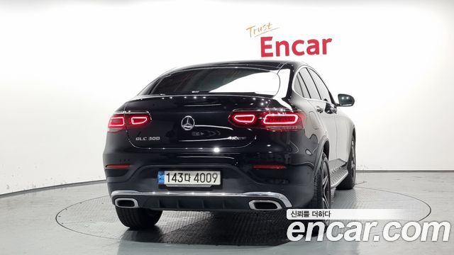 Mercedes-Benz GLC-Class GCL300 4MATIC Coupe