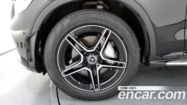 Mercedes-Benz GLC-Class GCL300 4MATIC Coupe