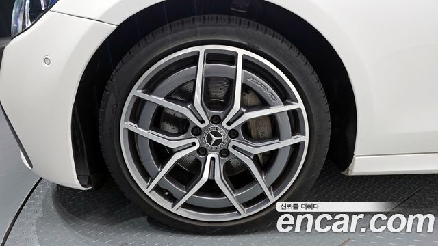 Mercedes-Benz E-Class E220d 4MATIC AMG Line