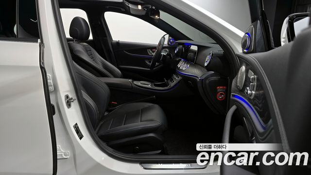 Mercedes-Benz E-Class E220d 4MATIC AMG Line