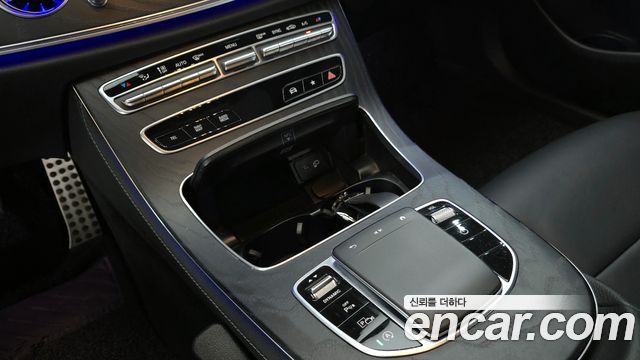 Mercedes-Benz E-Class E220d 4MATIC AMG Line