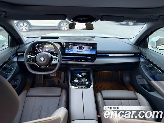 BMW 5-Series 520i