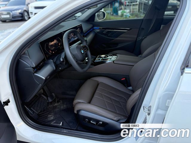 BMW 5-Series 520i