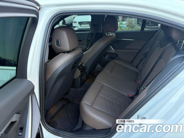 BMW 5-Series 520i