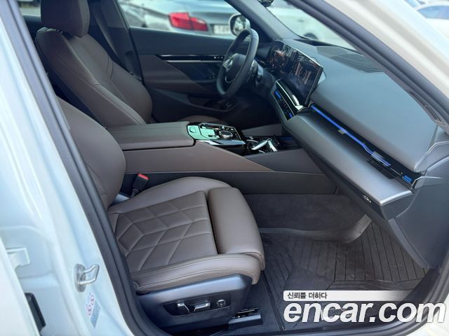BMW 5-Series 520i
