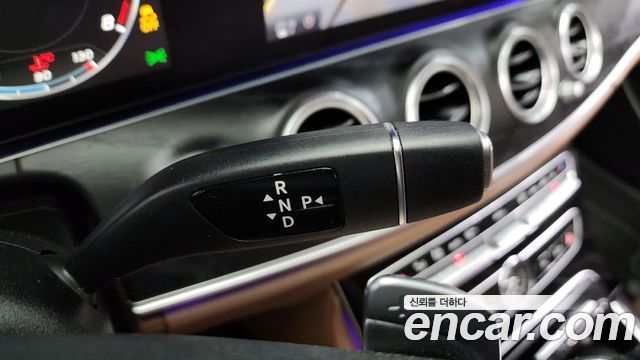 Mercedes-Benz E-Class E300 AV Intelligent Drive