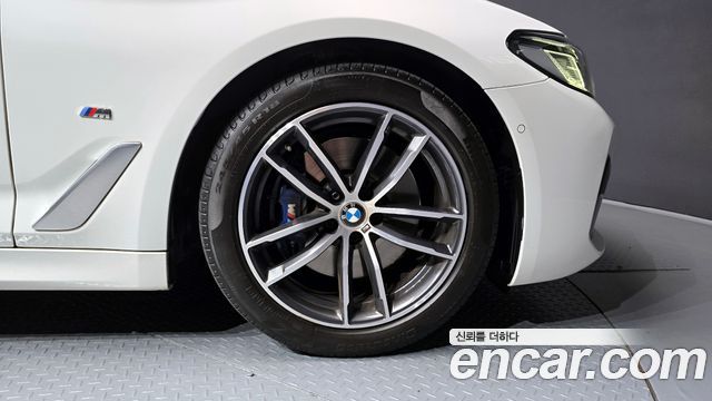 BMW 5-Series 520i M Sport