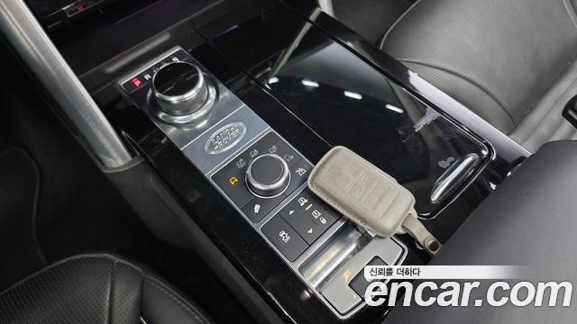 Land Rover Discovery 3.0 TD6 HSE Luxury