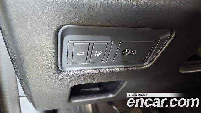 Land Rover Discovery 3.0 TD6 HSE Luxury