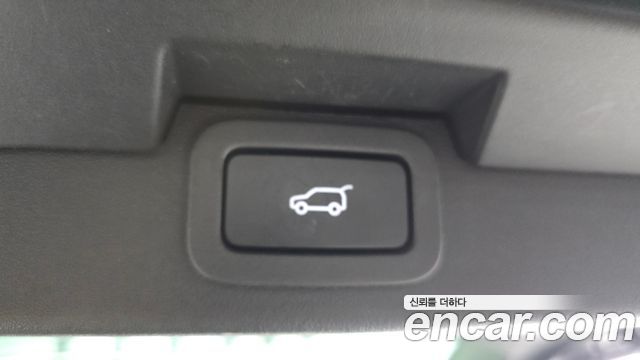 Land Rover Discovery 3.0 TD6 HSE Luxury