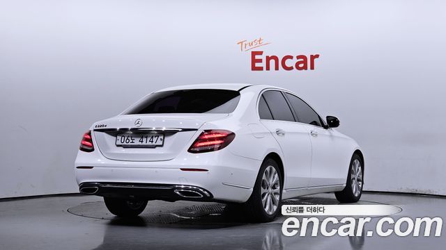 Mercedes-Benz E-Class E220d Exclusive
