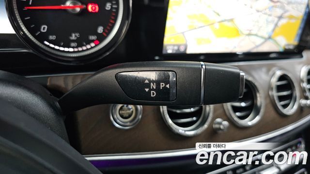 Mercedes-Benz E-Class E220d Exclusive