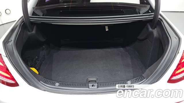Mercedes-Benz E-Class E220d Exclusive