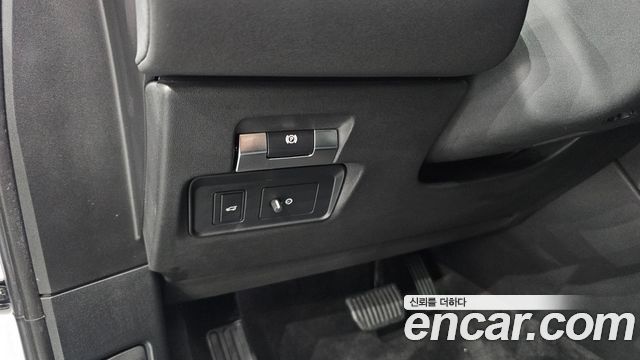 Land Rover Range Rover Evoque D180 Launch Edition