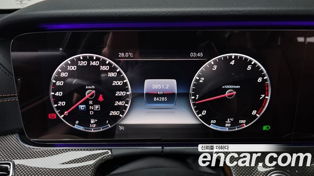 Mercedes-Benz E-Class E300 4MATIC AMG Line