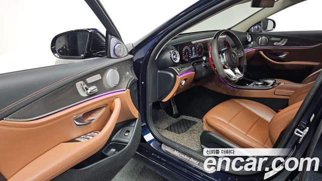 Mercedes-Benz E-Class E300 4MATIC AMG Line