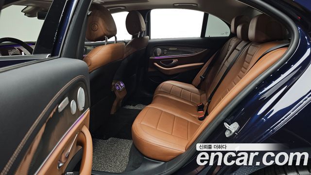Mercedes-Benz E-Class E300 4MATIC AMG Line