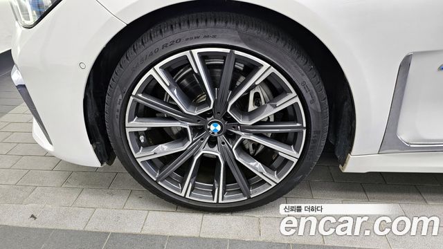 BMW 7-Series 740i M Sport