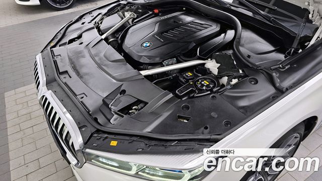 BMW 7-Series 740i M Sport