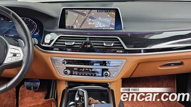BMW 7-Series 740i M Sport