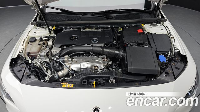 Mercedes-Benz CLA-Class CLA250 4MATIC