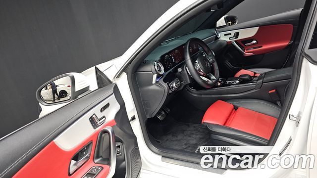 Mercedes-Benz CLA-Class CLA250 4MATIC