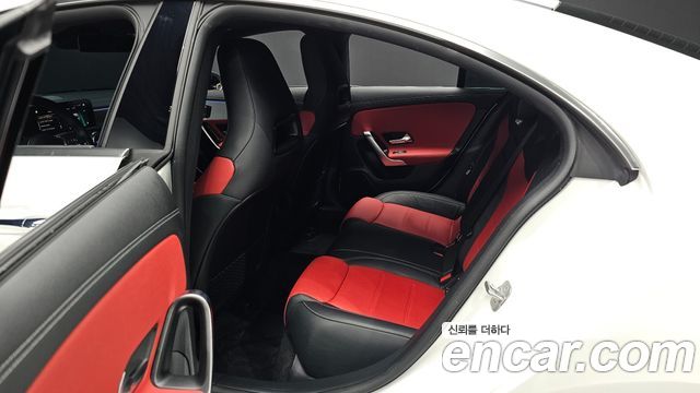 Mercedes-Benz CLA-Class CLA250 4MATIC