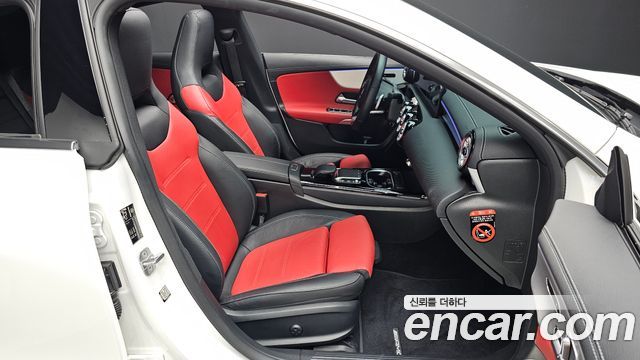 Mercedes-Benz CLA-Class CLA250 4MATIC