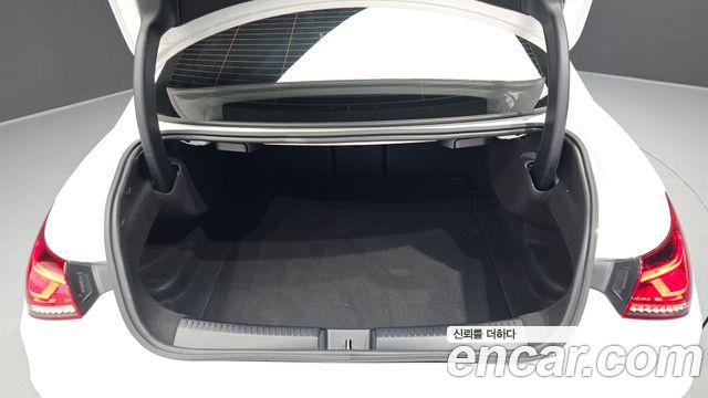 Mercedes-Benz CLA-Class CLA250 4MATIC