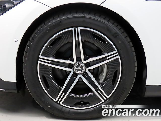 Mercedes-Benz EQE EQE350+