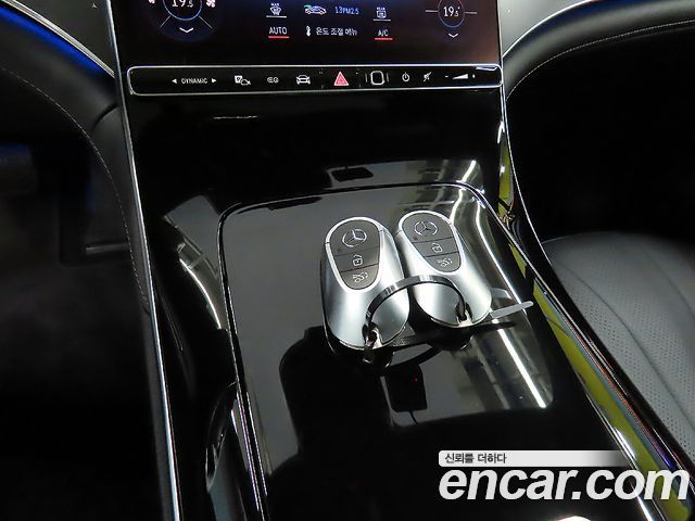 Mercedes-Benz EQE EQE350+