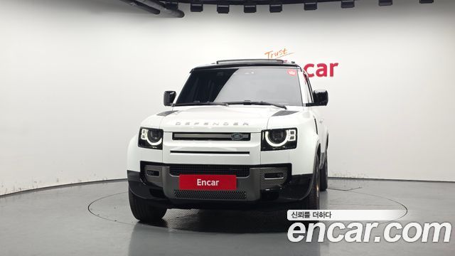 Land Rover Defender 110 P300 X-Dynamic SE