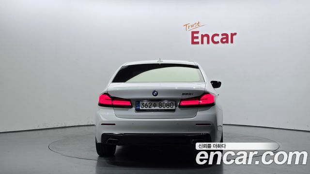 BMW 5-Series 520i Luxury