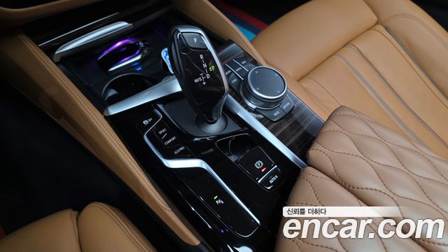 BMW 5-Series 520i Luxury