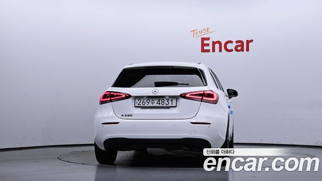 Mercedes-Benz A-Class A220 Hatchback