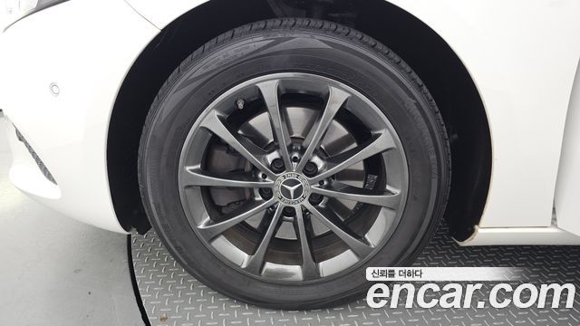Mercedes-Benz A-Class A220 Hatchback
