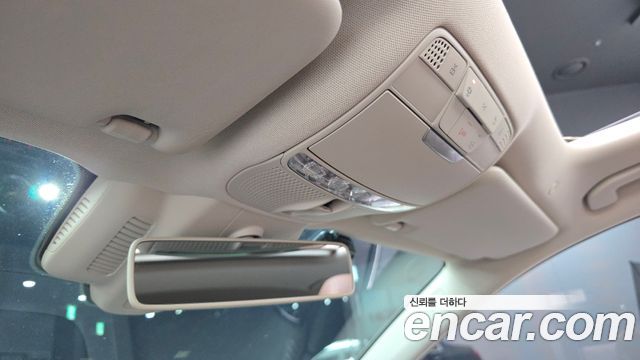 Mercedes-Benz E-Class E300 4MATIC Exclusive