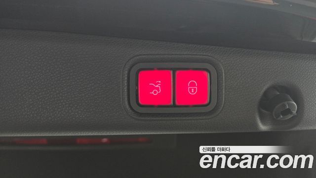Mercedes-Benz E-Class E300 4MATIC Exclusive