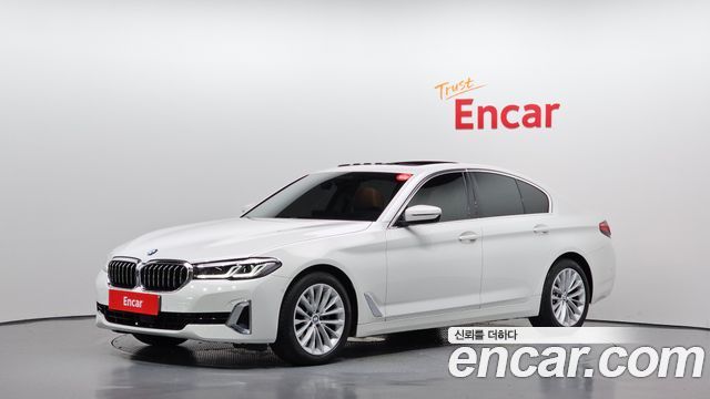 BMW 5-Series 520i Luxury