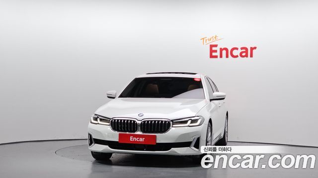 BMW 5-Series 520i Luxury