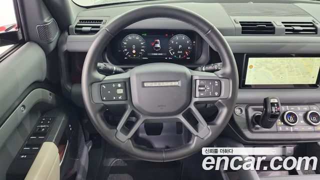 Land Rover Defender 110 P300 X-Dynamic SE