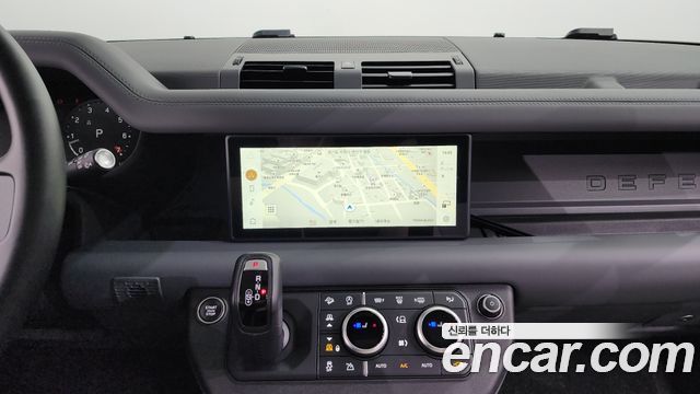 Land Rover Defender 110 P300 X-Dynamic SE